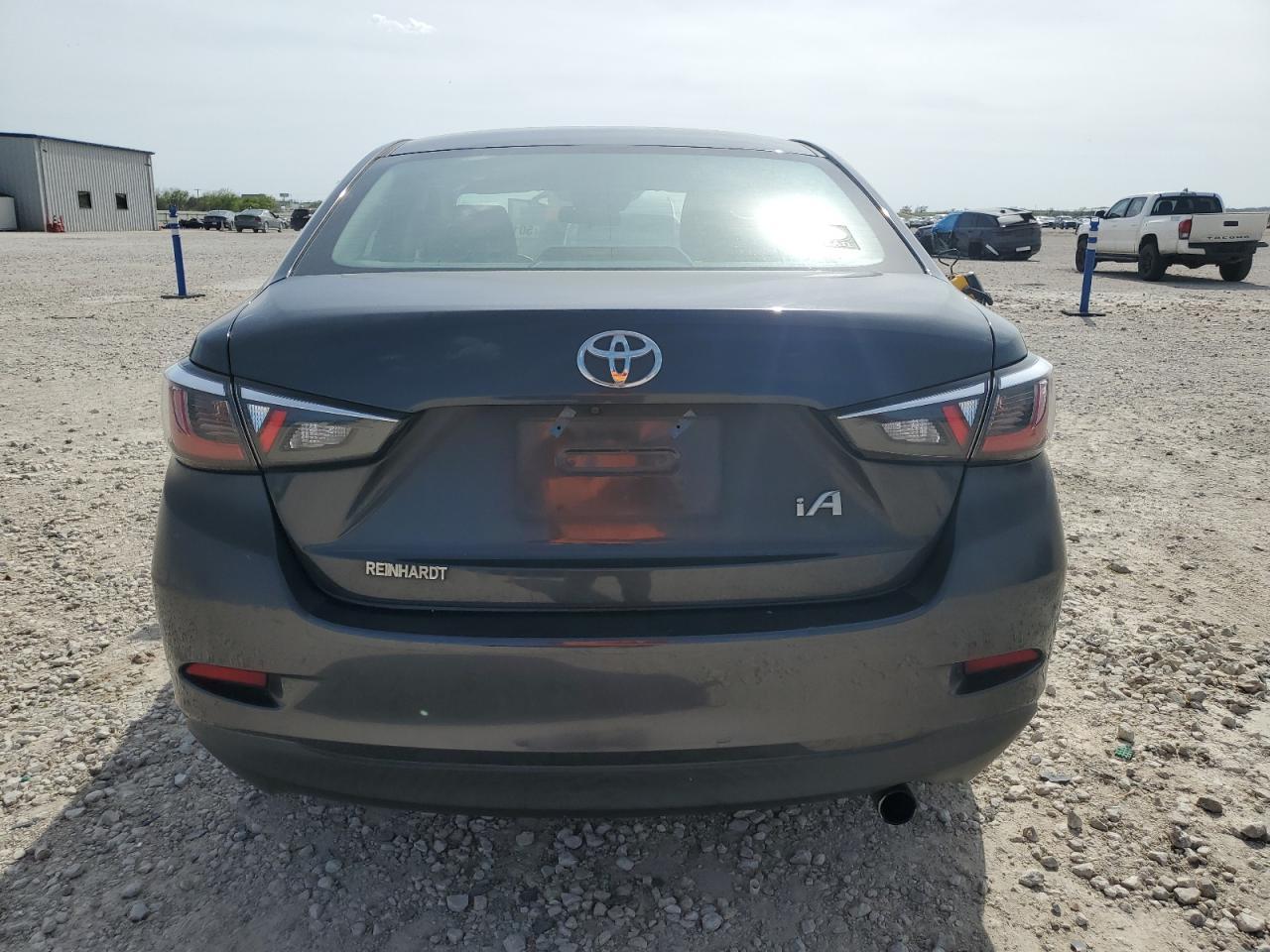 2017 TOYOTA YARIS IA - Image 6