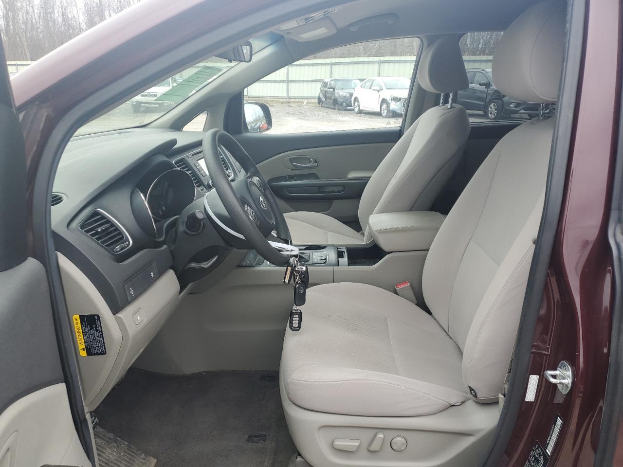 2016 KIA SEDONA LX - Фото 7