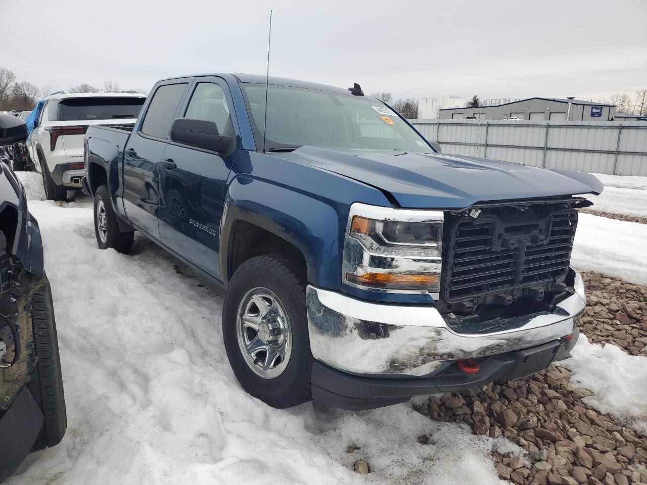 2017 CHEVROLET SILVERADO - Image 4