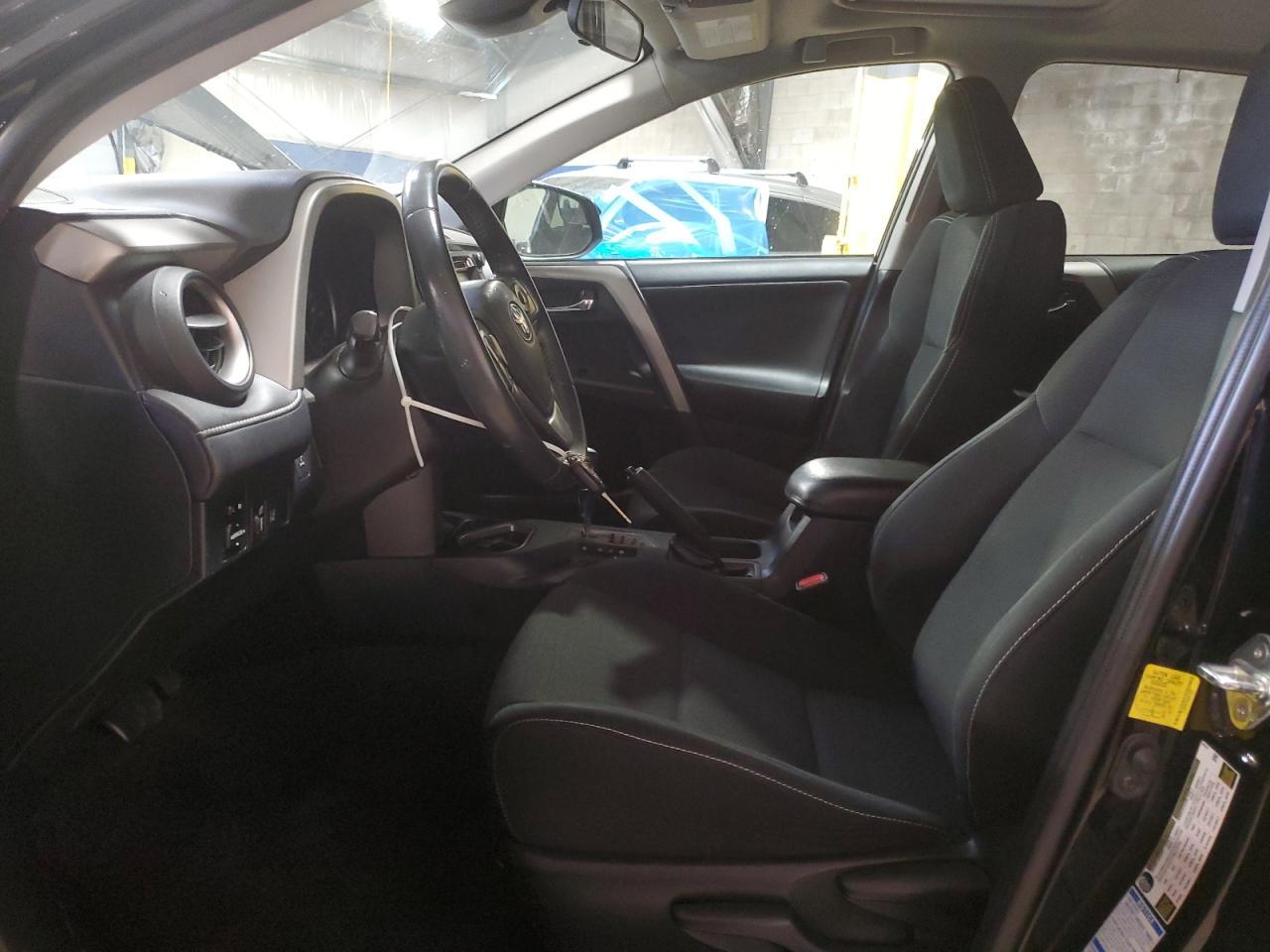2017 TOYOTA RAV4 XLE - Image 7