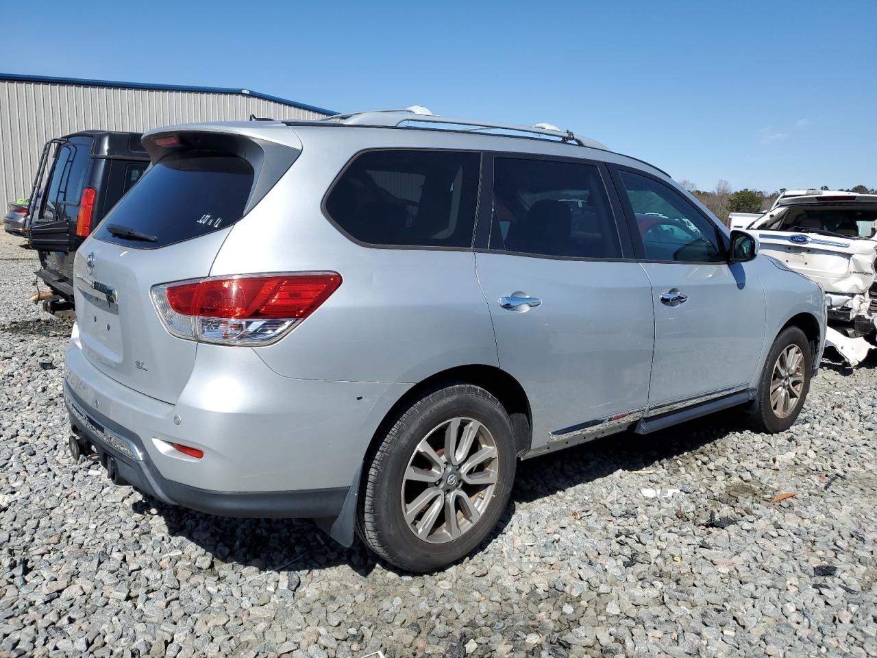 2013 NISSAN PATHFINDER - Фото 3