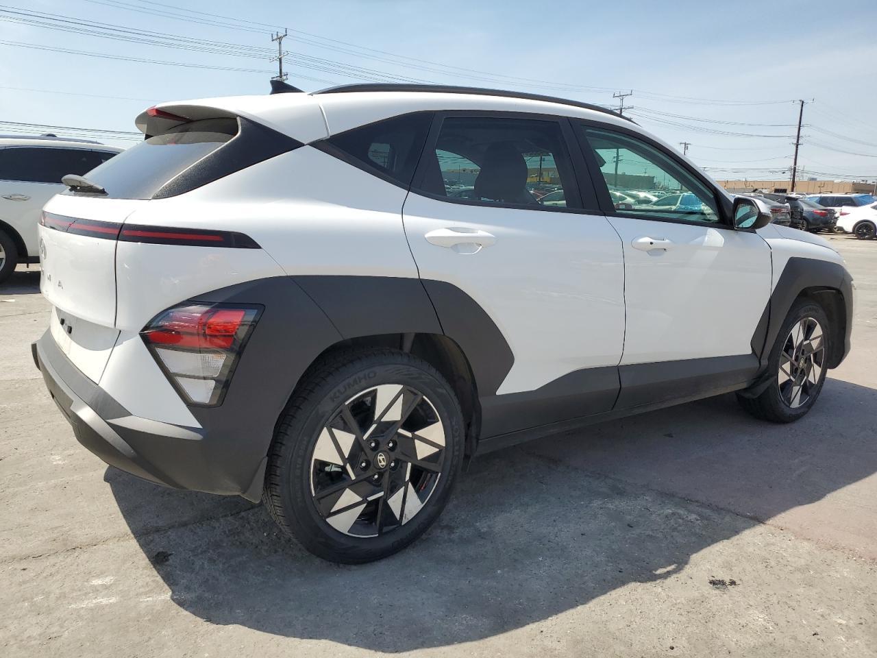 2024 HYUNDAI KONA SEL - Фото 3