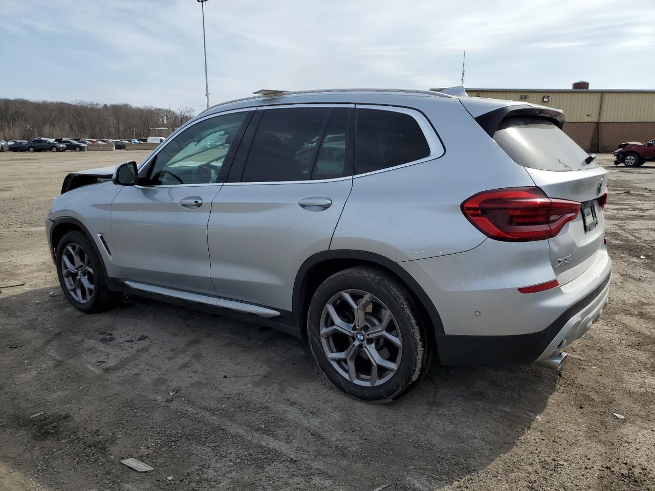 2021 BMW X3 XDRIVE3 - Фото 2