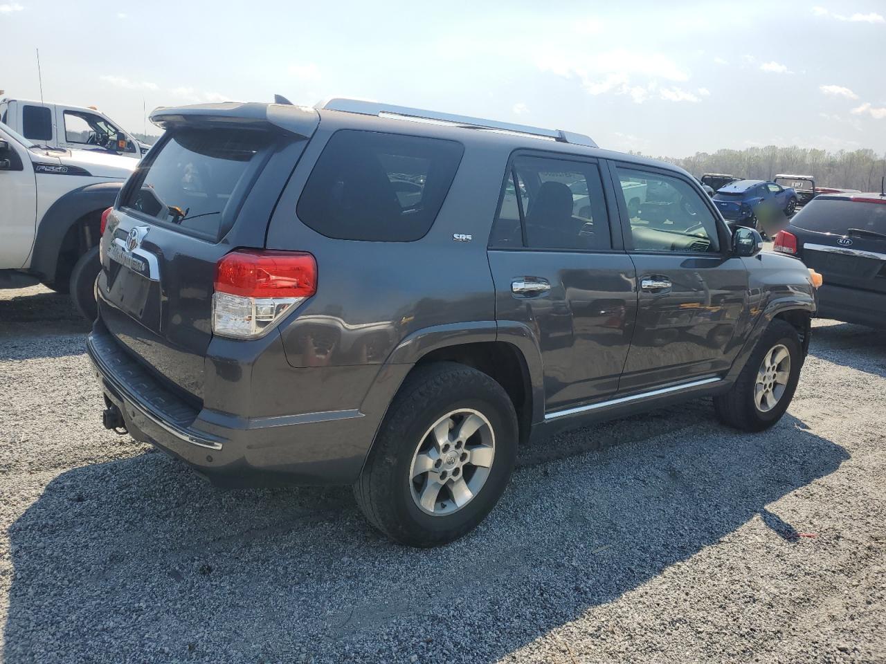 2011 TOYOTA 4RUNNER SR - Image 3