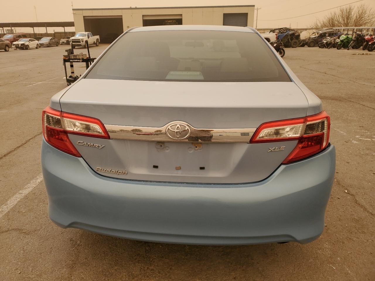 2013 TOYOTA CAMRY L - Фото 6