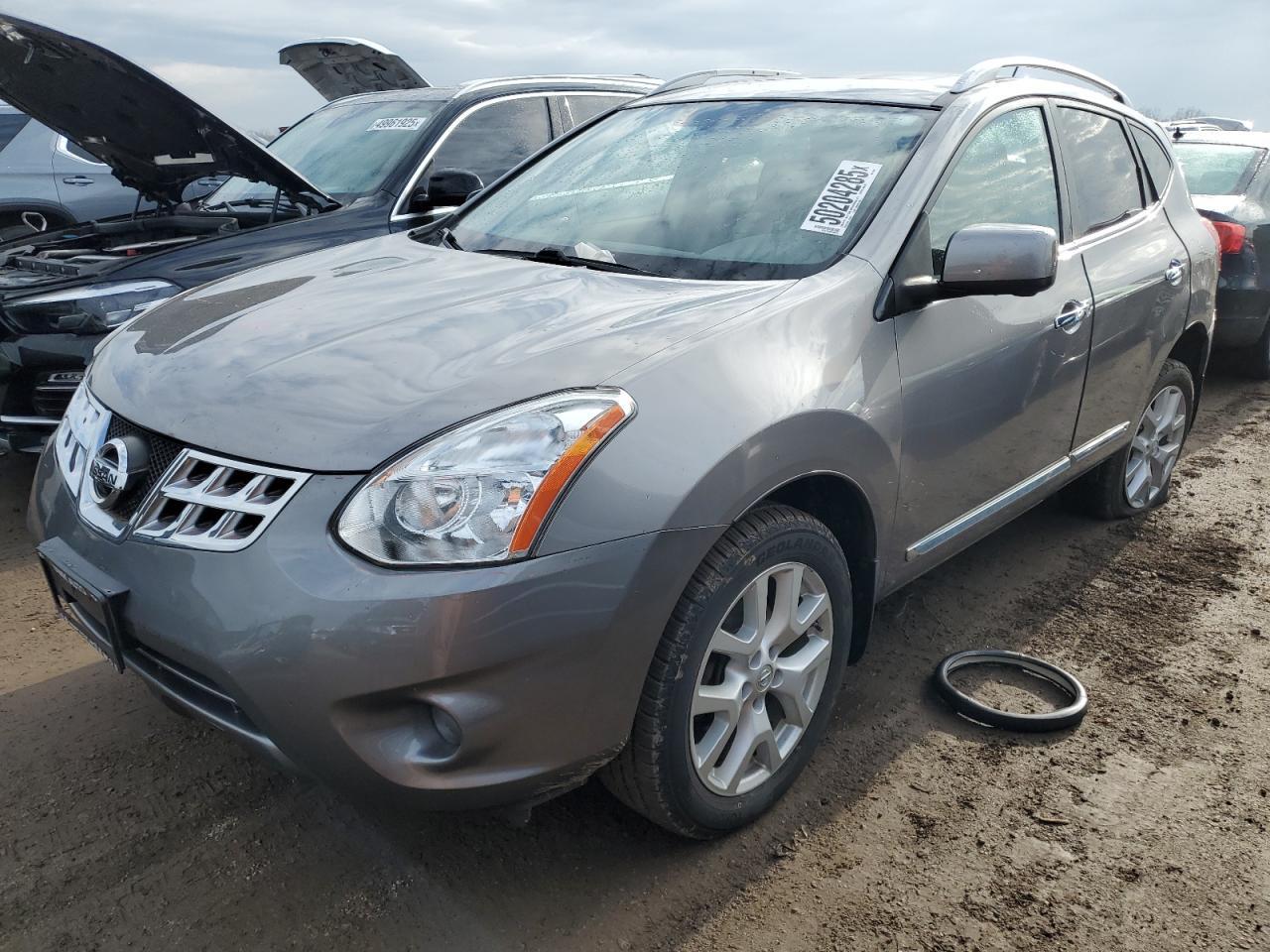 2013 NISSAN ROGUE S