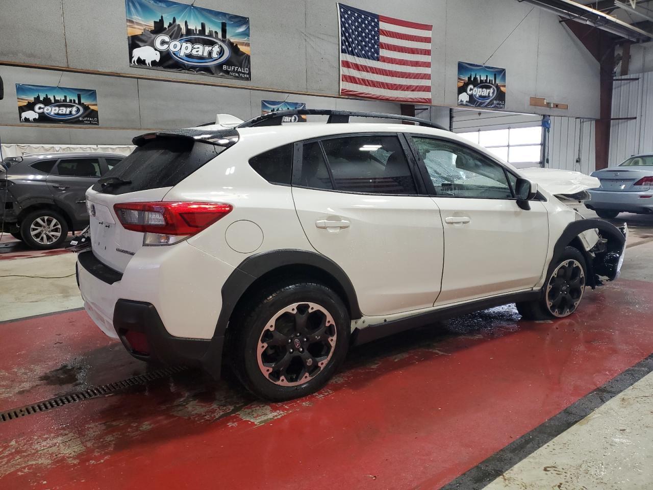 2021 SUBARU CROSSTREK - Фото 3