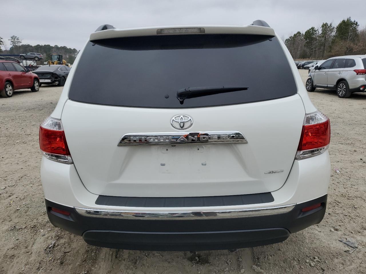 2011 TOYOTA HIGHLANDER - Фото 6