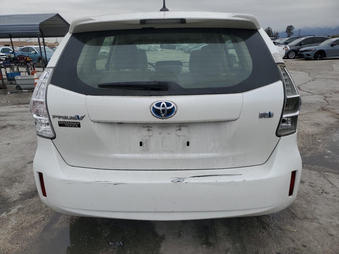 2013 TOYOTA PRIUS V - Фото 6