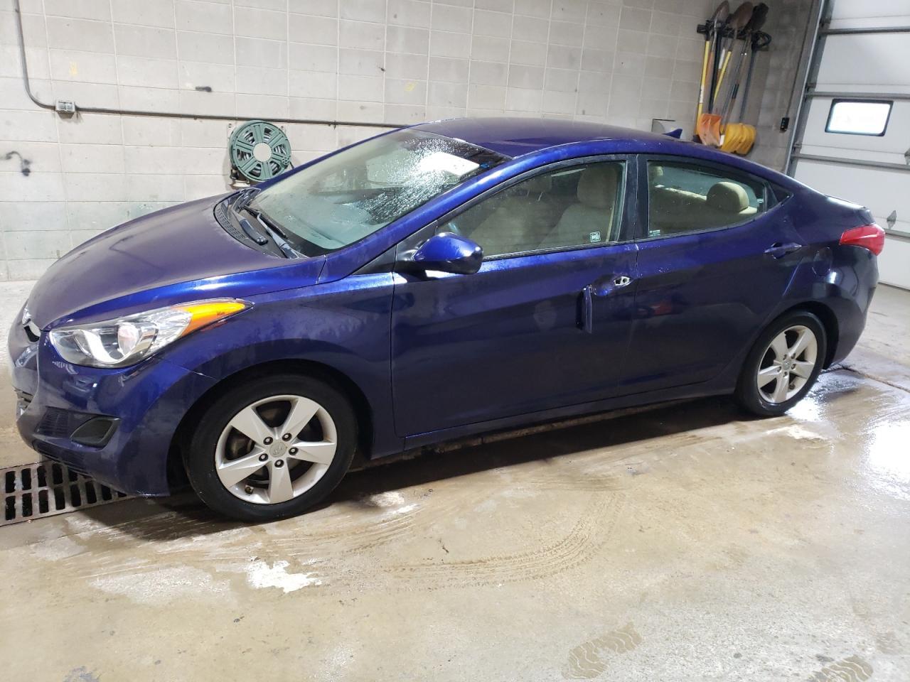 2013 HYUNDAI ELANTRA GL