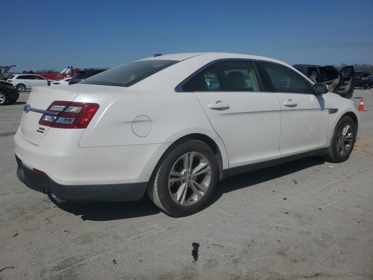 2014 FORD TAURUS SEL - Фото 3