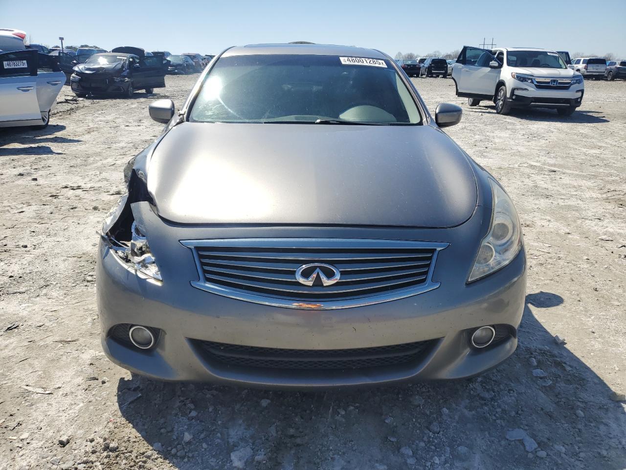 2011 INFINITI G37 BASE - Image 5