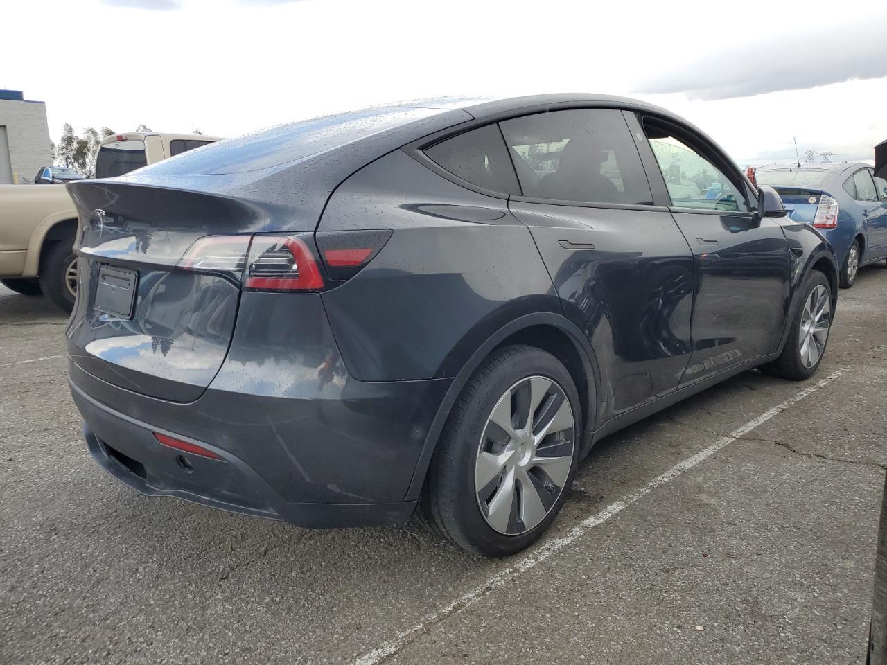 2024 TESLA MODEL Y - Image 3