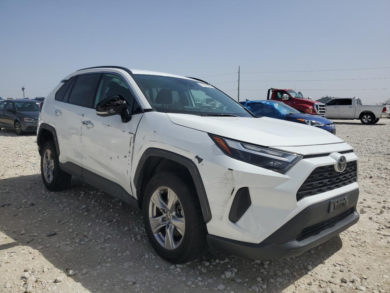 2022 TOYOTA RAV4 XLE - Image 4