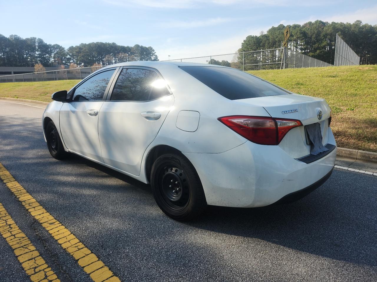 2018 TOYOTA COROLLA L - Фото 3