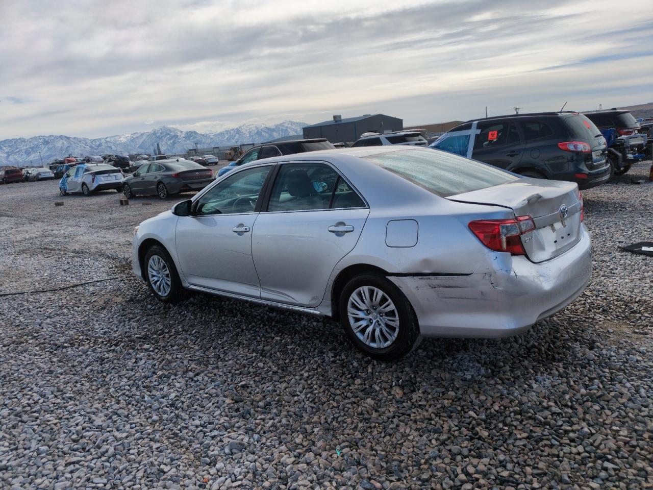 2014 TOYOTA CAMRY L - Фото 2