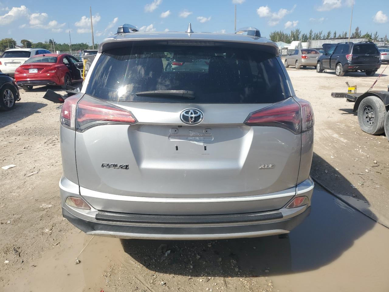 2016 TOYOTA RAV4 XLE - Image 6