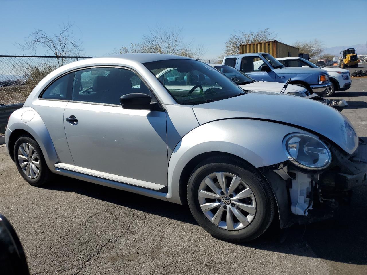2014 VOLKSWAGEN BEETLE - Image 4