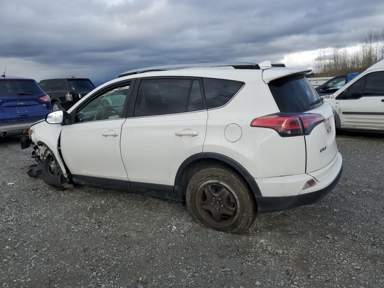 2017 TOYOTA RAV4 LE - Image 2