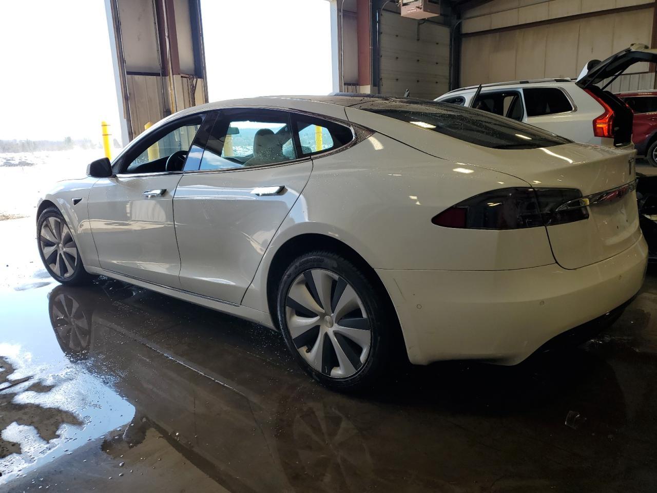 2020 TESLA MODEL S - Image 2