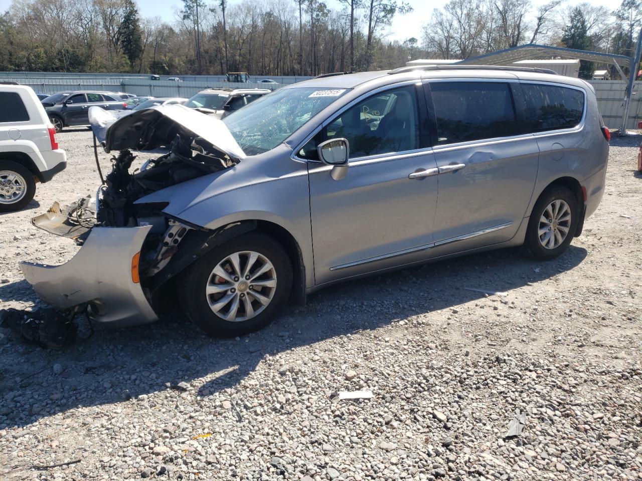 2017 CHRYSLER PACIFICA T