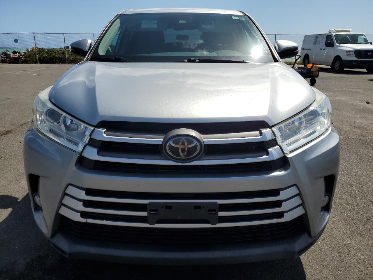 2018 TOYOTA HIGHLANDER - Фото 5