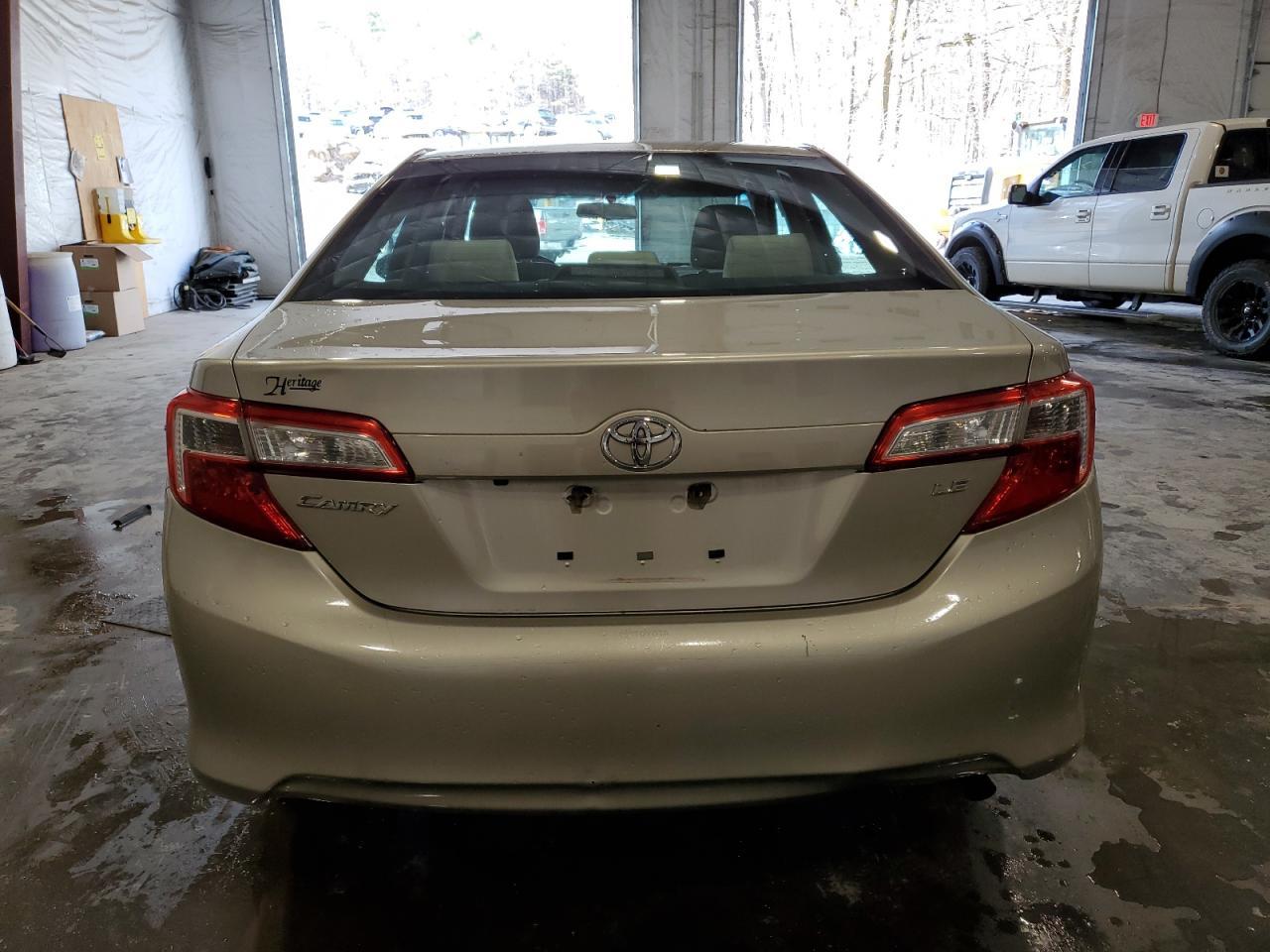 2014 TOYOTA CAMRY L - Image 6