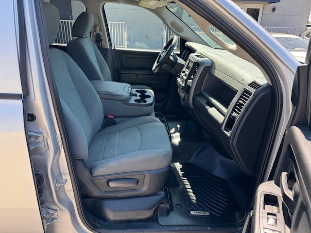 2017 RAM 1500 ST - Image 7