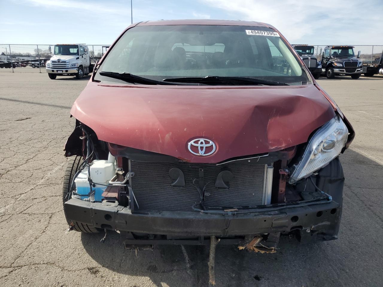 2015 TOYOTA SIENNA XLE - Фото 5
