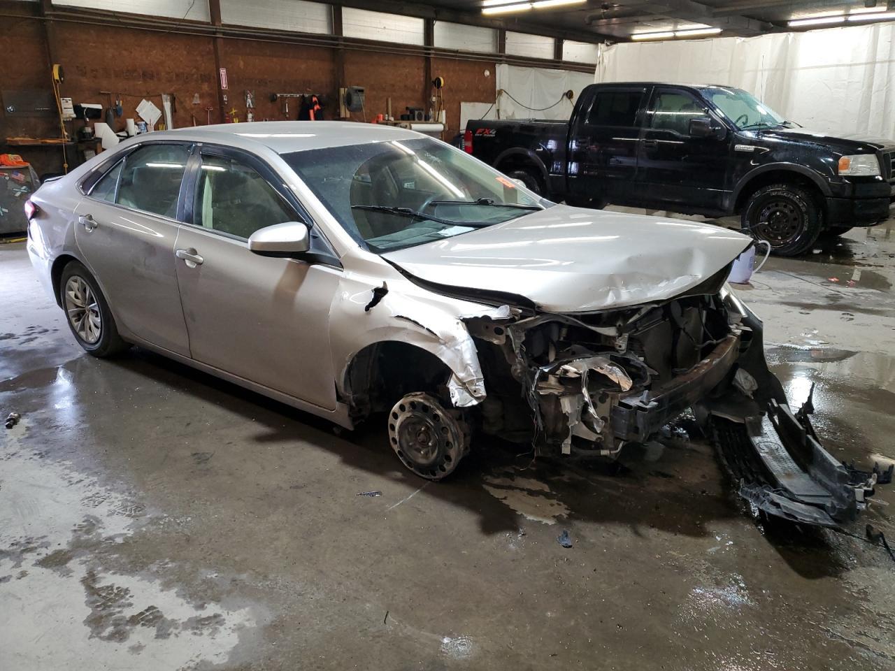 2015 TOYOTA CAMRY LE - Image 4