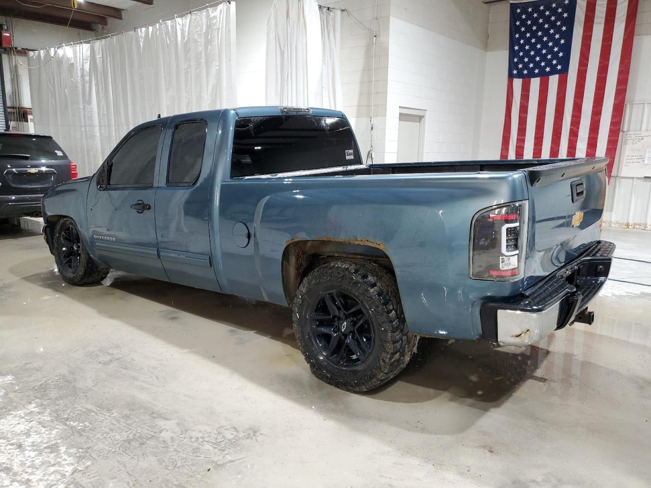 2012 CHEVROLET SILVERADO - Image 2