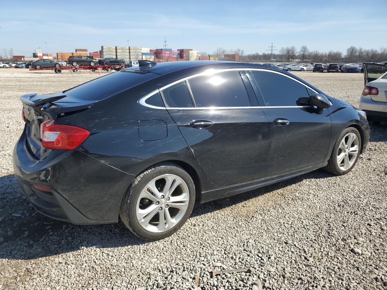 2017 CHEVROLET CRUZE PREM - Image 3