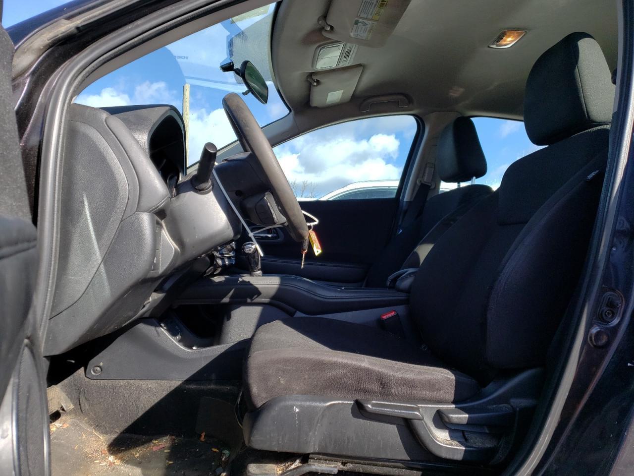 2018 HONDA HR-V LX - Image 7