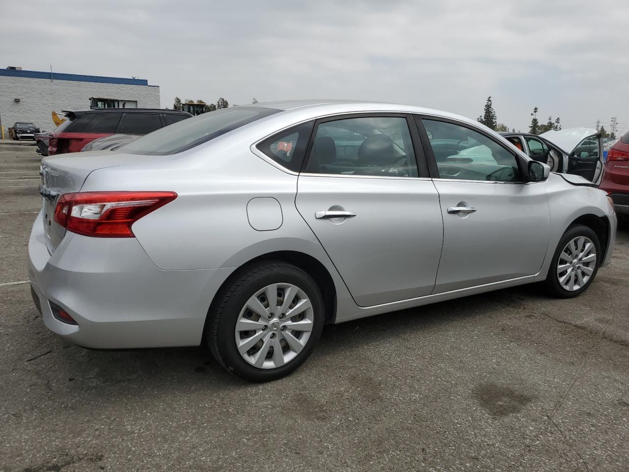 2017 NISSAN SENTRA S - Фото 3
