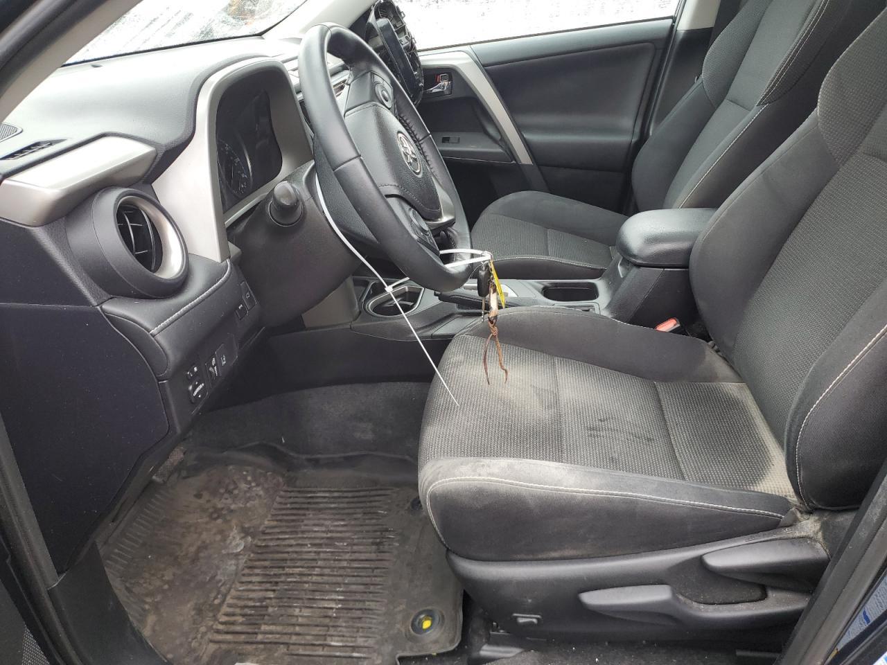 2017 TOYOTA RAV4 XLE - Image 7