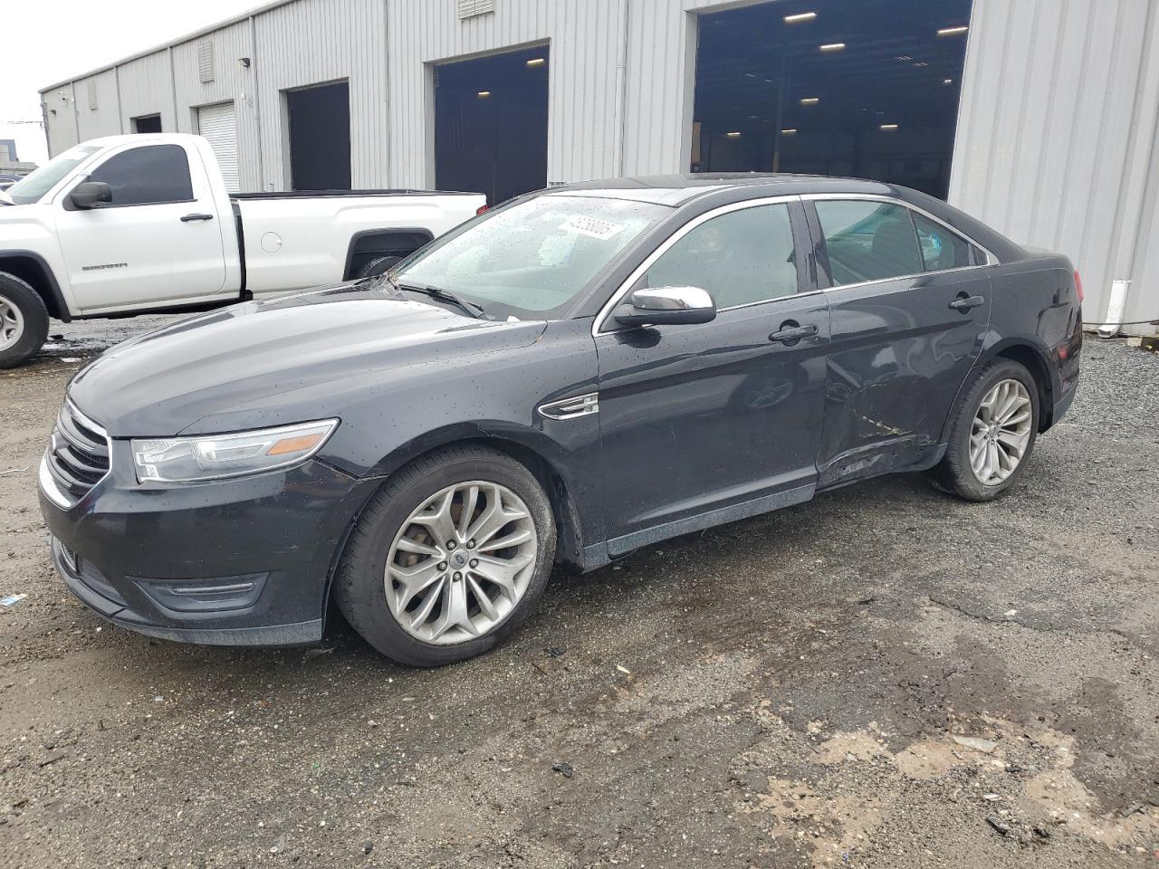 2013 FORD TAURUS LIM