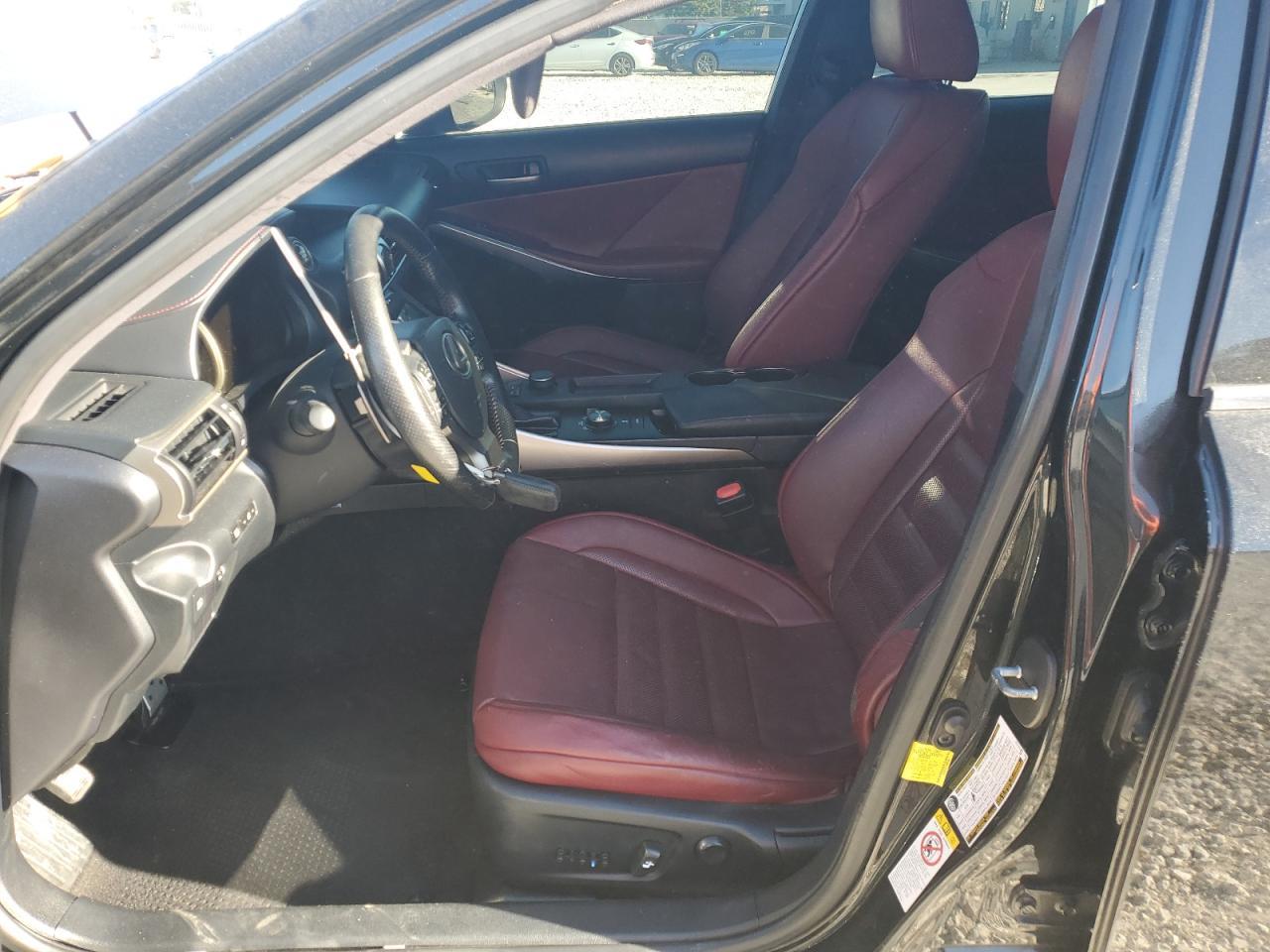 2018 LEXUS IS 300 - Фото 7