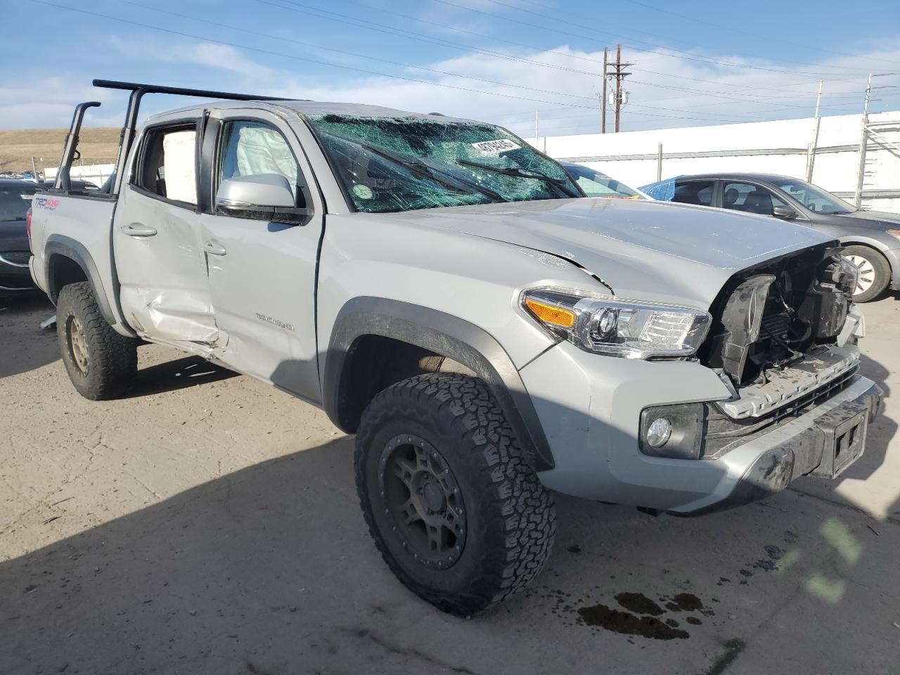 2019 TOYOTA TACOMA DOU - Фото 4