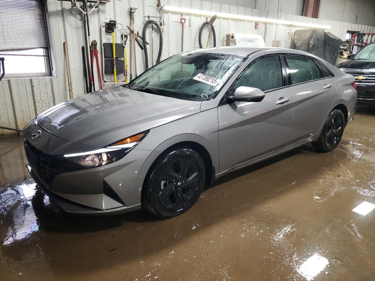 2022 HYUNDAI ELANTRA SE