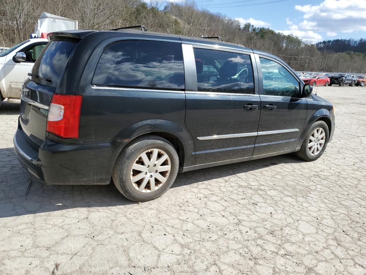 2014 CHRYSLER TOWN & COU - Фото 3