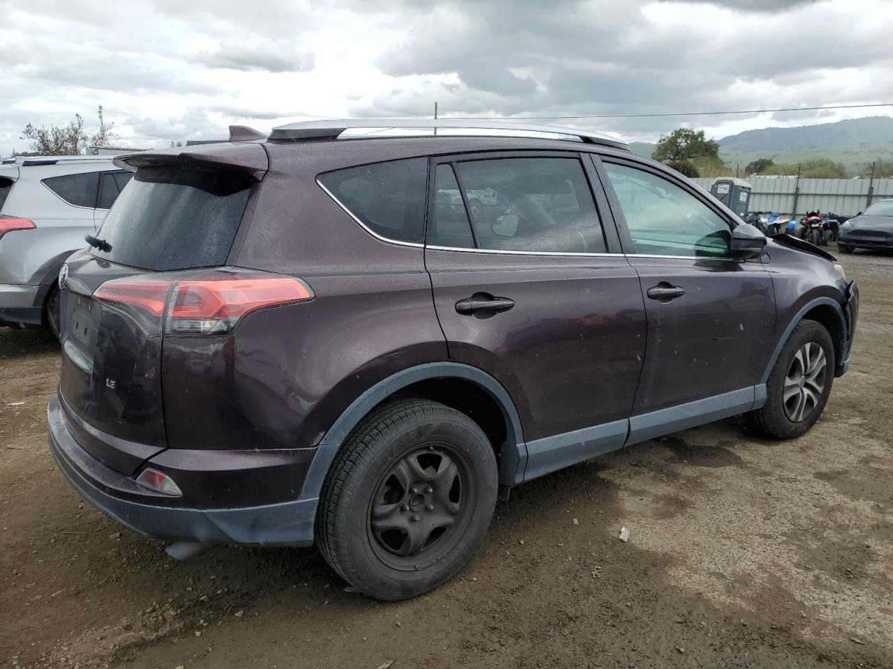 2016 TOYOTA RAV4 LE - Фото 3