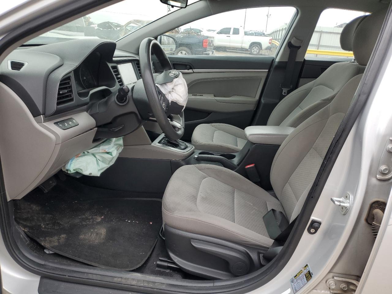 2019 HYUNDAI ELANTRA SE - Фото 7