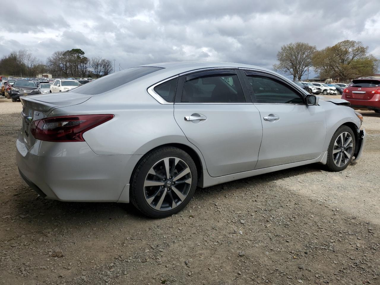 2017 NISSAN ALTIMA 2.5 - Фото 3