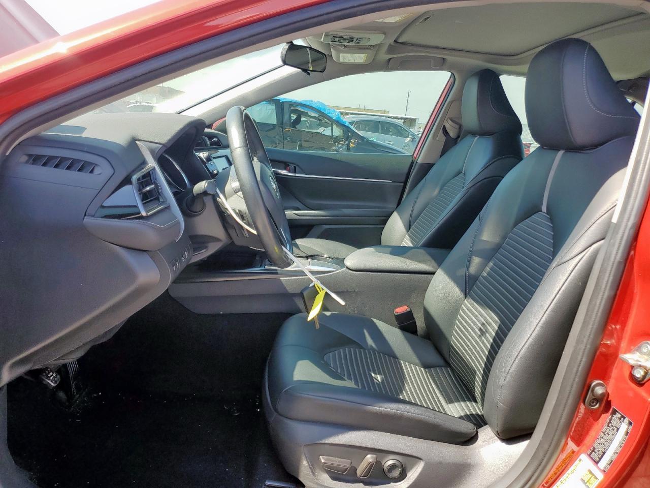 2020 TOYOTA CAMRY SE - Image 7