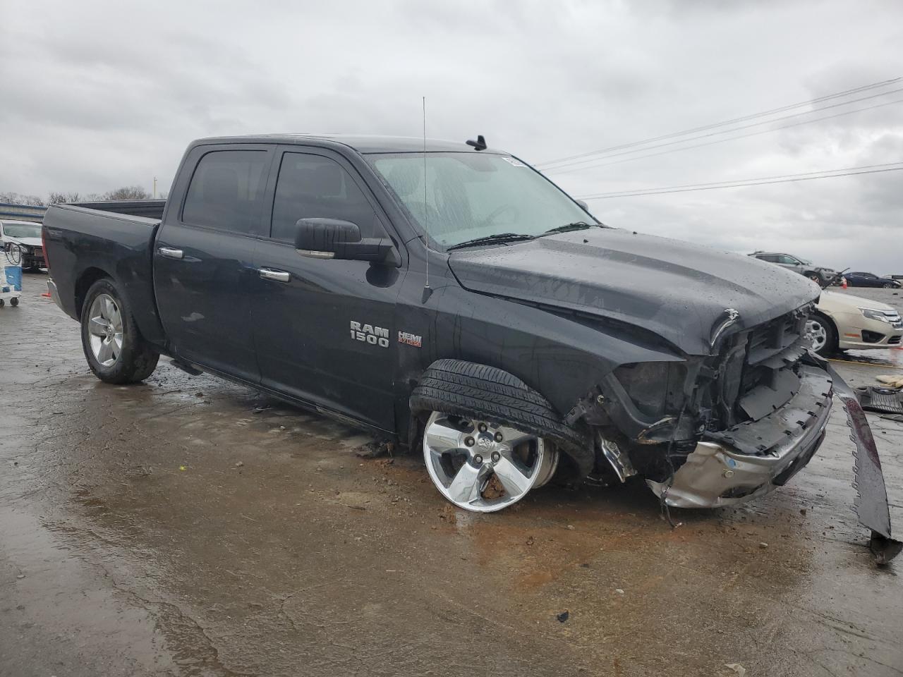 2017 RAM 1500 SLT - Image 4