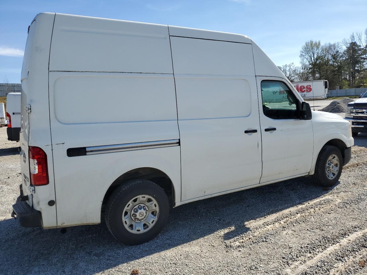 2015 NISSAN NV 2500 - Фото 3
