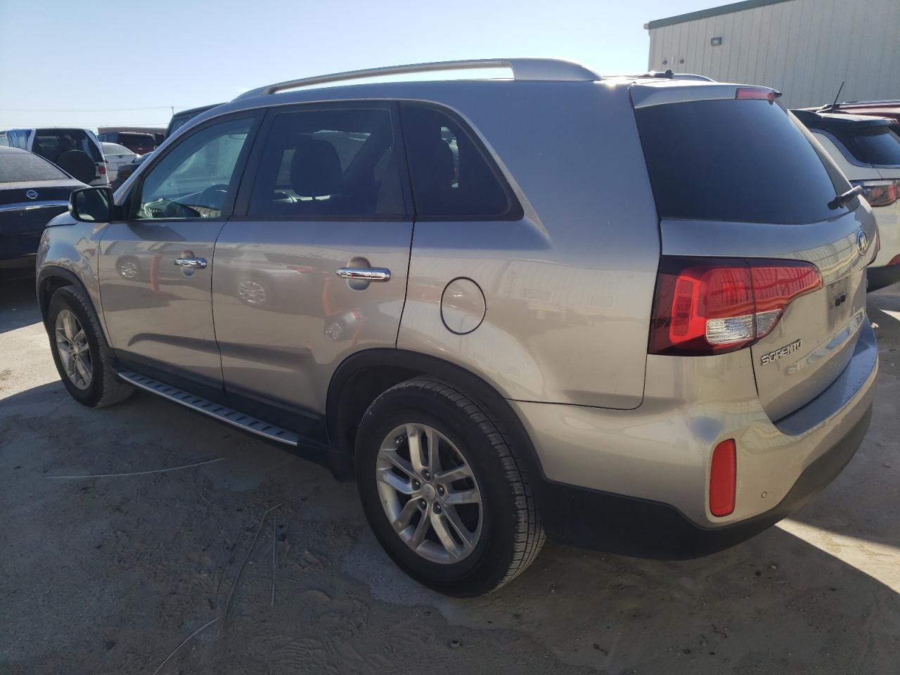 2015 KIA SORENTO LX - Image 2