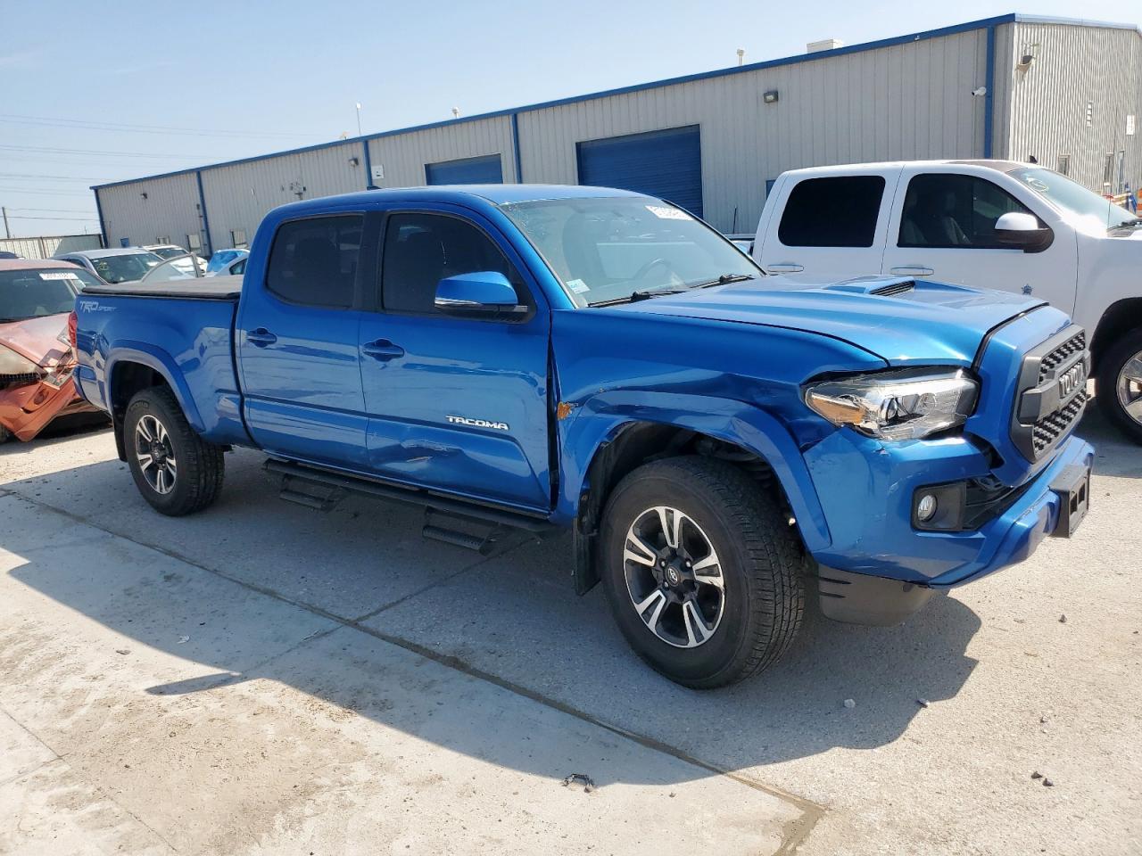 2017 TOYOTA TACOMA DOU - Фото 4