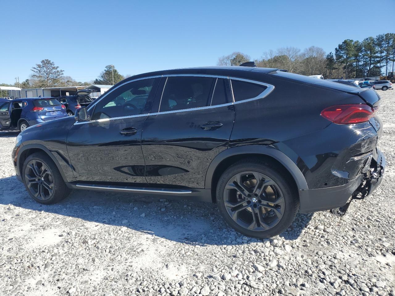 2022 BMW X6 XDRIVE4 - Фото 2