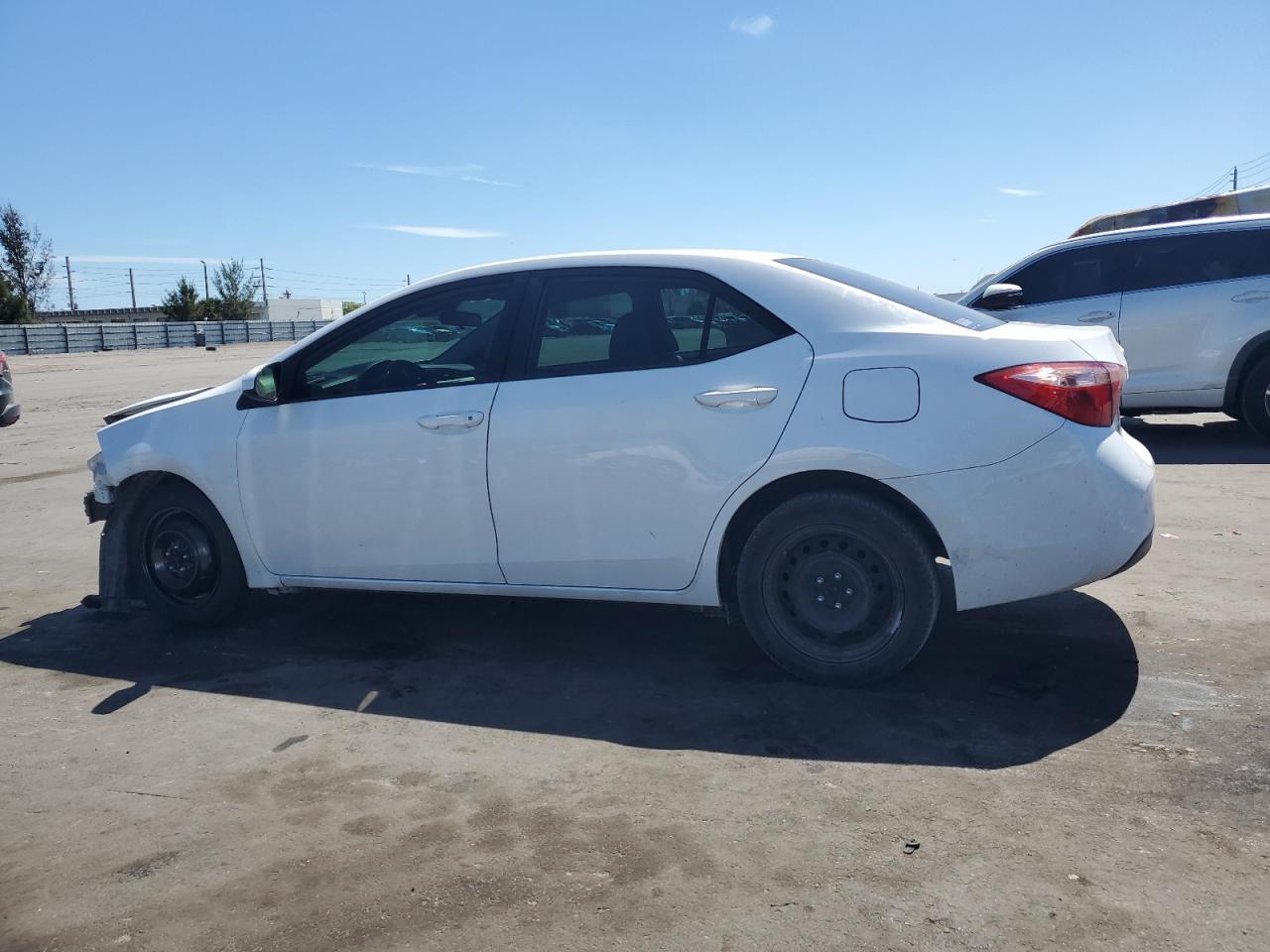2019 TOYOTA COROLLA L - Фото 2